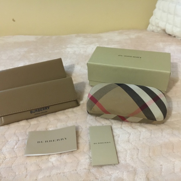 Burberry bundle of sunglasses/eyeglasses cases, new cleaning cloth & box - Picture 4 of 9